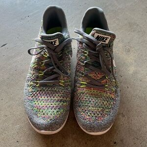 Nike LunarEpic Flyknit 2 Low Women's Size 7.5 Running Shoes Gray